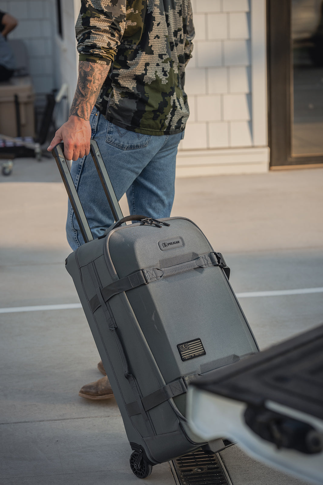 28" Aegis Check-In Rolling Hybrid Duffel