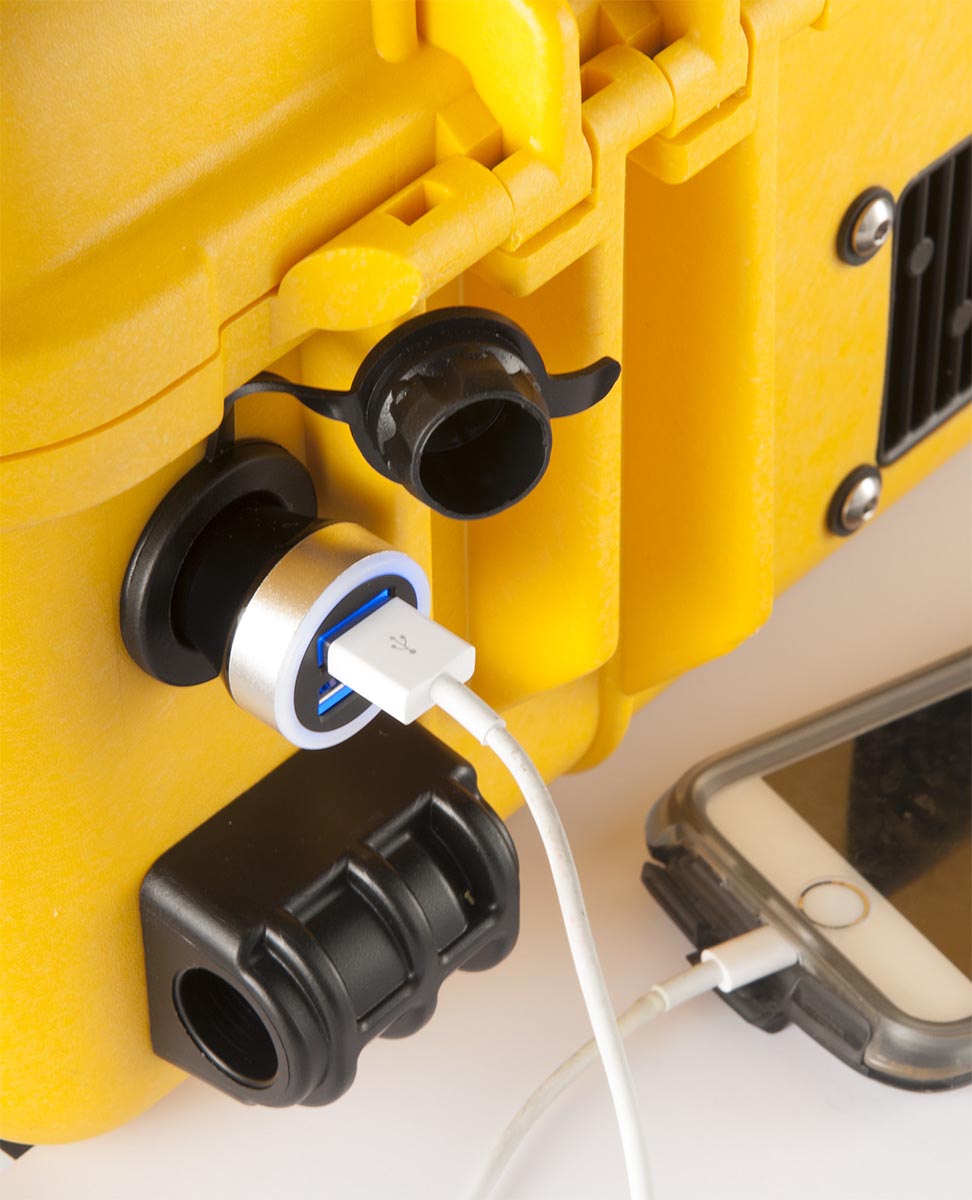 9460  Remote Area Light